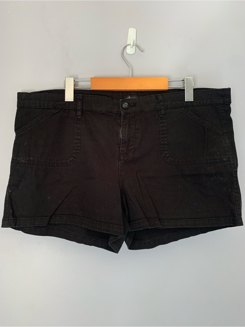 Jules & James Black Plus Size Shorts Ladies Size 14